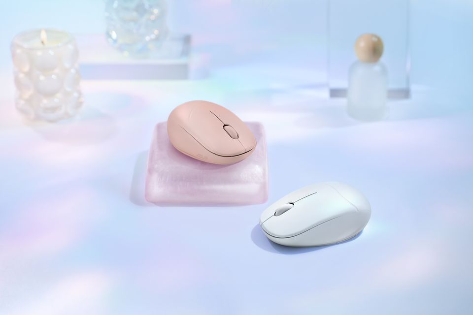 ASUS Fragrance Mouse MD101_Scenario Photo_Iridescent White_Rose Clay_01
